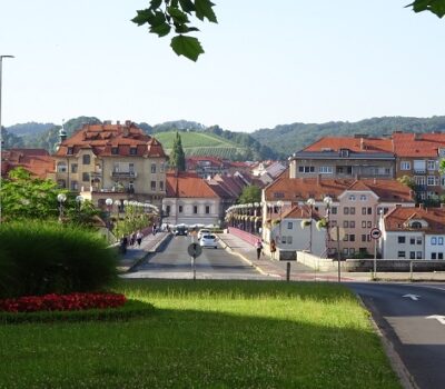 slusni-aparati-maribor-slusni-center-audio-bm-trg-revolucije-6-ljubljanska-ulica-pogled-proti-glavni-most