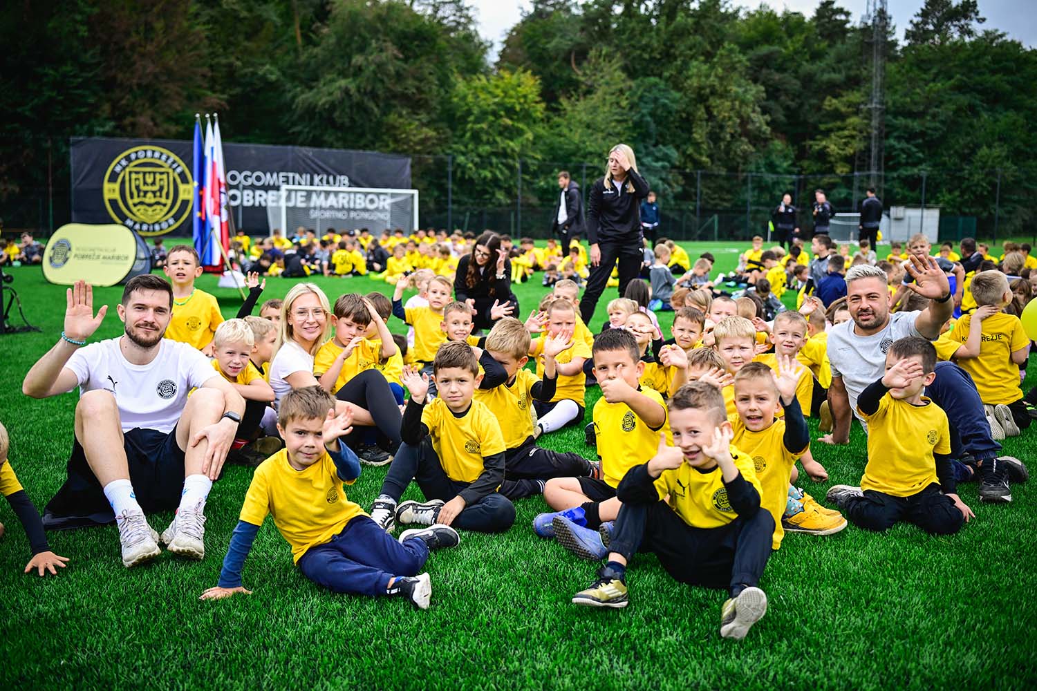 Otvoritev novega nogometnega igrišča z umetno travo NK Pobrežje - foto MP Produkcija