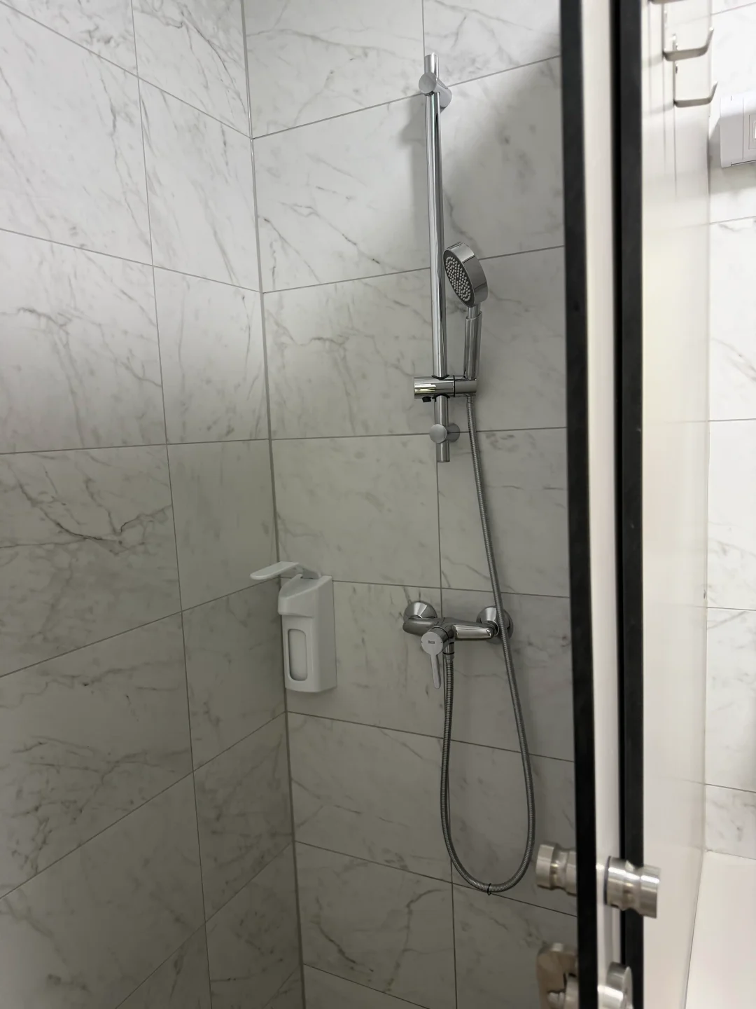 Obnova sanitarij in garaže v Zavetišču za brezdomce