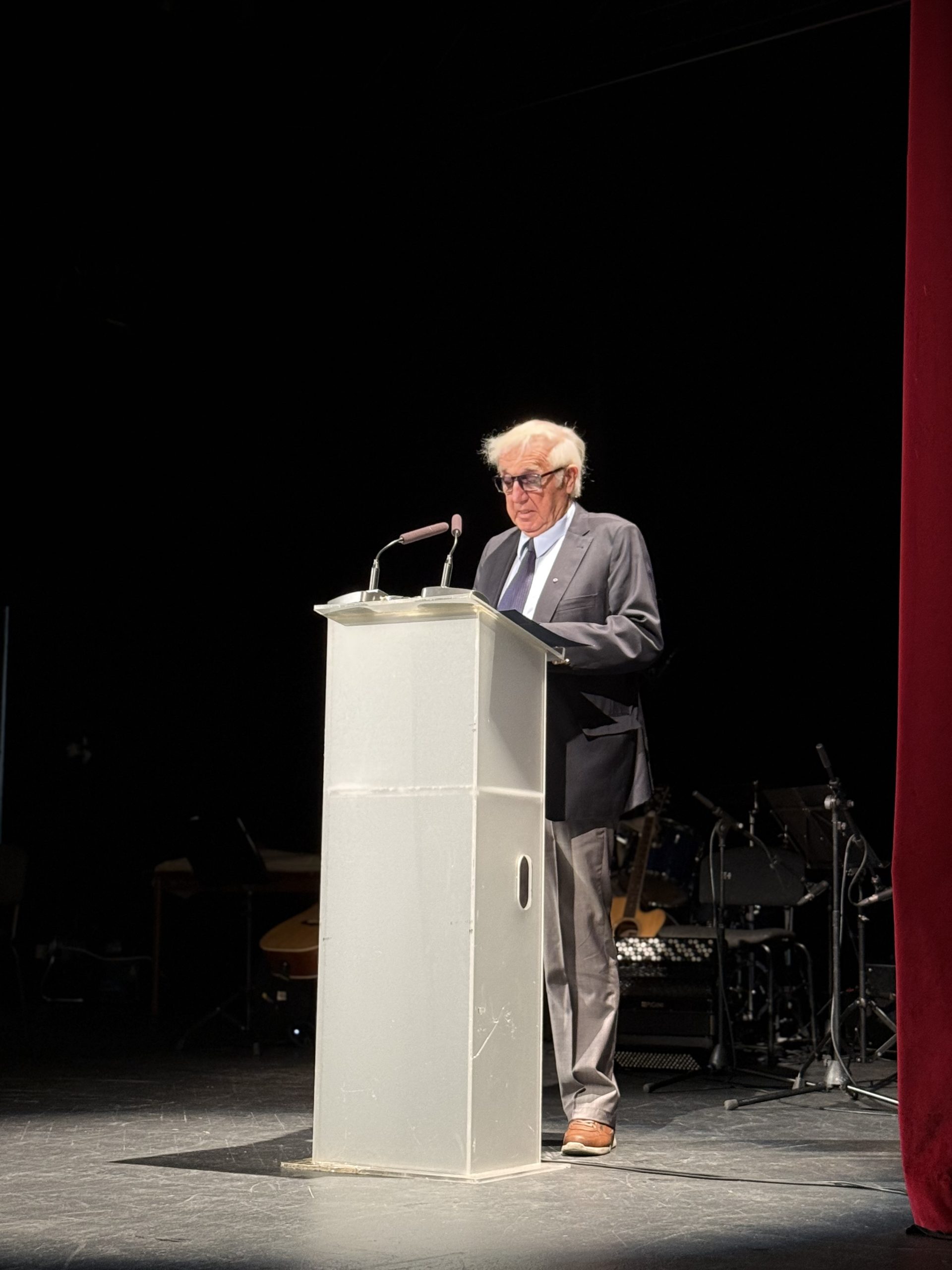 2 Pozdravni nagovor predsednika Sveta za starejše MO Maribor Zasl.prof.dr. Zmaga Turka