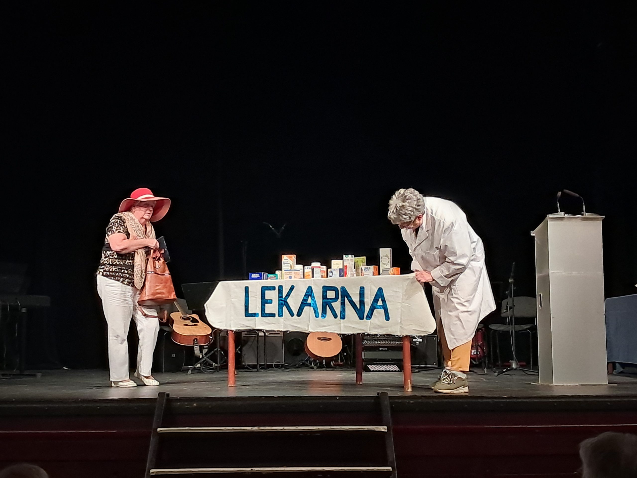 8 Skeč Dramske skupine DU Starše